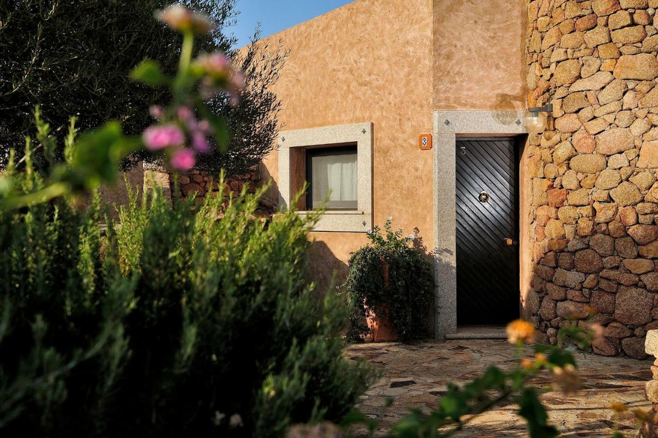 Residence L'Ea Di Lavru - Appartamenti Mono-Bilo-Trilocali ปอร์โตซานเปาโล ภายนอก รูปภาพ