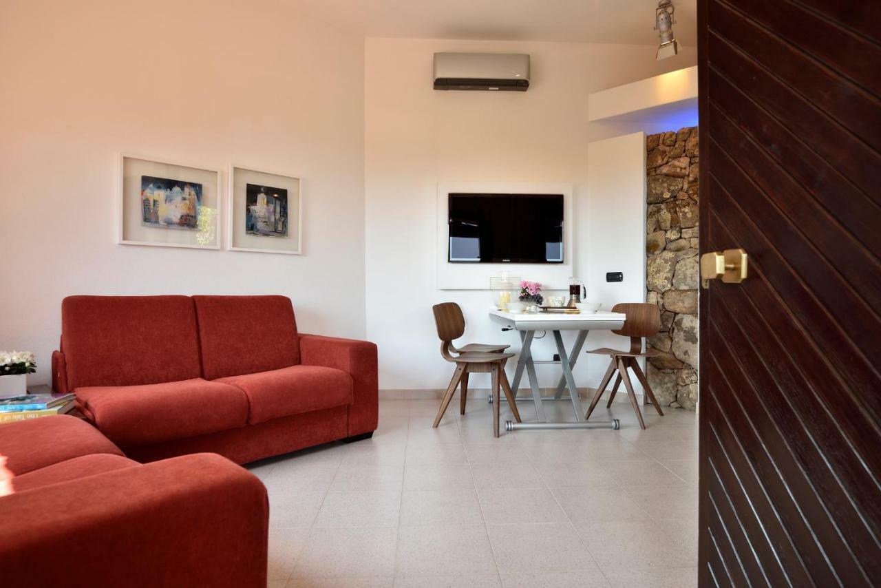 Residence L'Ea Di Lavru - Appartamenti Mono-Bilo-Trilocali ปอร์โตซานเปาโล ภายนอก รูปภาพ